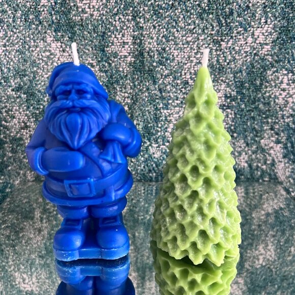 Santa & Christmas Tree Candle Set | Handmade Soy Wax Candles 4"x2" - Picture 1 of 8